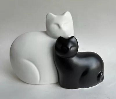 Zamtac Nordic Porcelain Mother Cat & Kitten Ceramic Figurine Sweden • $35.95