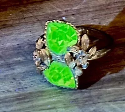 Sarah Coventry Ring Green Uranium Glass Heart Adjustable Ring Vintage • $35.99