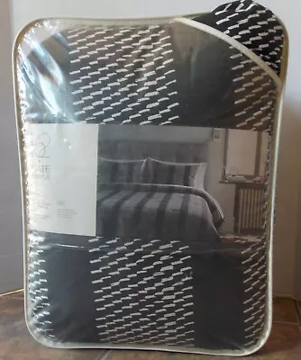 Nate Berkus Project 62  Textured Hatch Stripe KING Comforter Set ~ NEW  Blk/Wht • $89.95