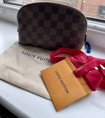 £250 • Buy Auth LOUIS VUITTON Damier Ebene Cosmetic Pouch