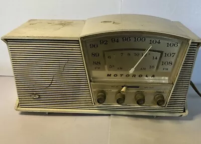 Vintage Motorola AM/FM Radio No. B3-1W04229 Not Working For Parts Only • $27.85