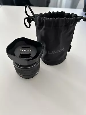 Panasonic LUMIX Leica DG Summilux 25mm F/1.4 ASPH Lens With Hood • £115