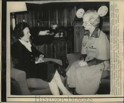 1976 Press Photo Ambassador Anne Armstrong And Margaret Thatcher - Noa19350 • $12.99