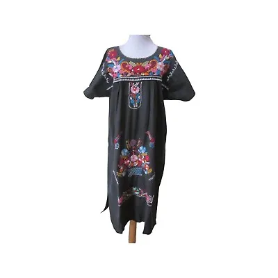 Ladies Gray MEXICAN Flower Embroidered Peasant BOHO Ethnic Short Sleeve Dress M • $26.25