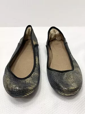 UGG Women's Antora Lizard Ink Blot Suede Size 8 Gold Blue Ballet Flats • $31.99