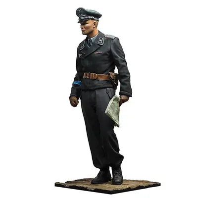 1:35 Resin Soldier Figure Model WW II German Tank Officers 332 • $11.32