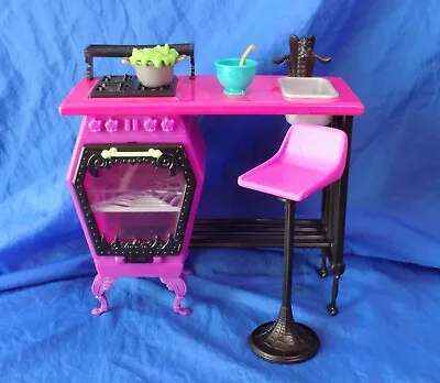 Monster High Home Ick Stove W/ Stool Accessories Monster High School Mattel 2013 • $14.98