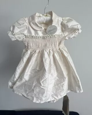 £35 • Buy Beautiful 100% Silk Baby Christening Gown In Ivory Size 6-9 Months. Brand New