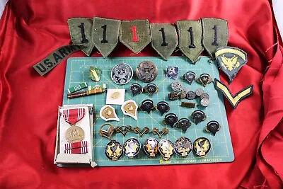 Mixed Lot Of 50 Military Pins - Patches & Related Items • $49.95