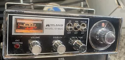 1976 Midland International Model 13-882C CB Radio With Microphone - Powers On • $17.49