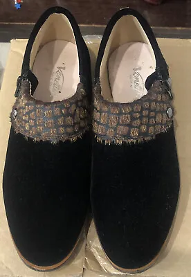 Girls Size 34 EU Venettini Black Velvet Pre-owned Shabbos Shoe  Excelnt Cond. • $45