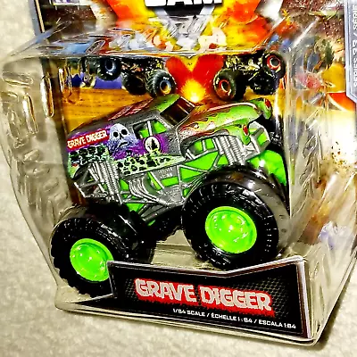 Monster Jam Grave Digger Steel Reveal Series 1/64 Diecast Monster Truck • $14.95