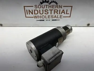 Lenze D-32696 13.710.55.1.2.0 Reducer W/SPL52-2NVCR Motor 220-240/380-415V • $800