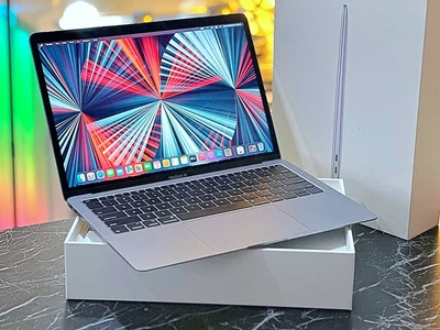 $950 • Buy Apple MacBook Air Intel®Core™i5•512GB SSD•16GB•Retina•macOS Ventura•13.3”LED*BOX