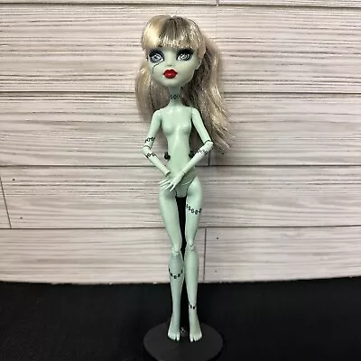 2008 Monster High Frankie Stein Doll By Mattel MISSING RT. HAND PARTS ONLY • $19.99