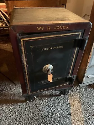 Victor Safe & Lock Co. William R Jones Floor Safe • $995