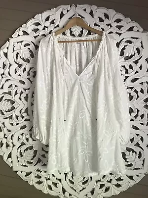 $55 • Buy Tigerlily White Dress Size 14