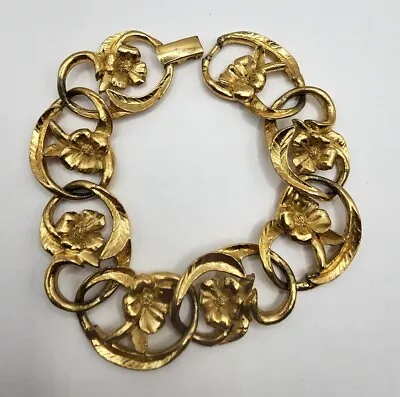 Vintage Trifari Bracelet Gold Tone Flowers • $34.99