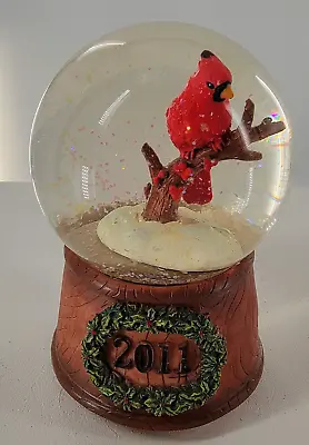 Holiday Cardinal Musical Glass Snow Globe ~ Joy To The World ~ Wreath 2011 6  • $19.99