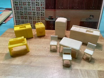 Vintage Marx Tin Dollhouse Kitchen & Laundry Plastic Furniture 9 PC  Lot  • $7.50