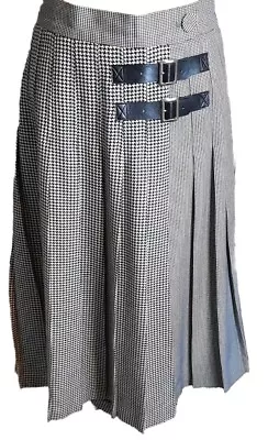 M&S Collection Black & White Check Houndstooth Kilt Size 16  • $24.85