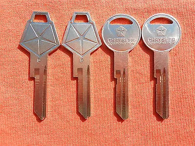 4 New Dodge Plymouth Chrysler Mopar Logo Nos Key Blanks 320514 - 320433 • $15.57