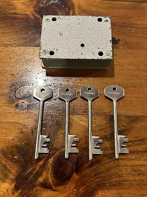 Vintage Steelage 9 Lever Lock ~ 4 Keys ~ Used • $60