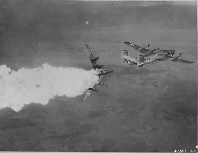 WWII B&W Photo US B-24 Liberator Bomber Exploding US Army Air Force   WW2 / 5054 • $5.99