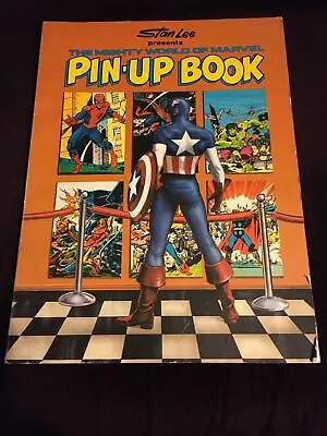 Stan Lee Presents. The Mighty World Of Marvel Pin-Up Book. Fireside (1978). • £20