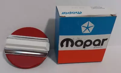 Vintage 4 1/4 Inch Red & White Gas Cap & Mopar 4002576 Box • $17.99