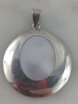 Vintage Sterling Silver 25mm Round Mother Of Pearl Pendant 15 Grams • $30