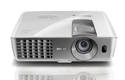 £210 • Buy BenQ W1070 Full HD 3D Projector 2000 Lumens Contrast 10000:1 Dual HDMI VGA 1080p