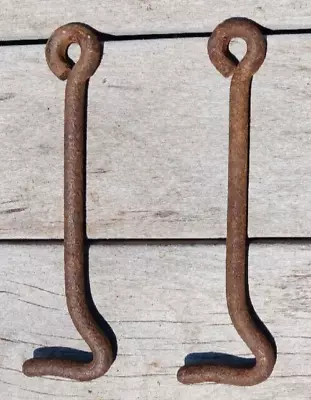 Lot Of (2) ANTIQUE VINTAGE 6  RUSTIC HEAVY DUTY IRON GATE BARN HOOK LATCH • $7.20