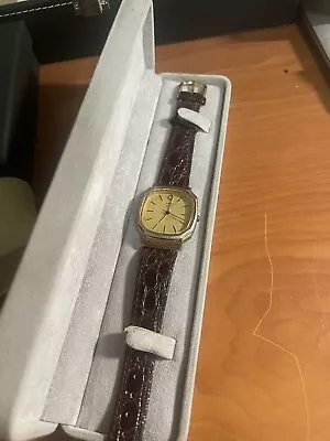 Mens Vintage Timex Q Quartz Watch • $50