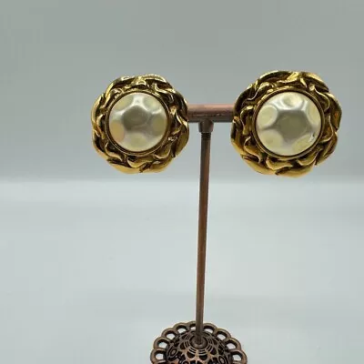 Authentic Chanel Earrings Rare Vintage 23 Pearl Round Clip On Gold Japan 313 110 • $250