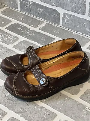 Clarks Structured 5.5 Leather Button Mary Janes Brown Preowned • $24.95
