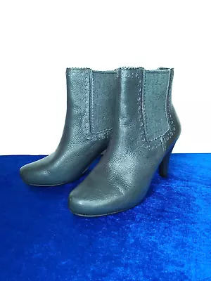 £17.78 • Buy Clarks Women's Grey Leather Ankle Boots Size 6 D Slip On New Without Box