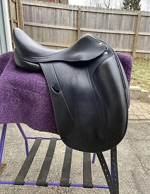 Equipe Emporio Monoflap Dressage Saddle Black • $1400