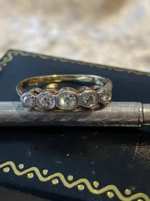 £155 • Buy 18ct Yellow Gold 5 Stone 0.25ct Diamond Ring 750 18k