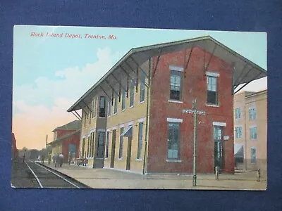 1910s Trenton Missouri Rock Island RR Train Depot Postcard • $15