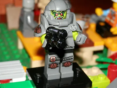 £3.95 • Buy Lego Minifigures - Series 9 - The Alien Avenger  - Lego Mini Figure With Base