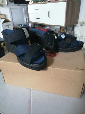 £12.99 • Buy LEVIS WEDGE SANDALS WOMENS Elastic STRAP Navy Black Denim Criss Cross Size 5