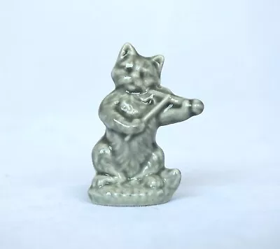 Vintage WADE WHIMSIES Light Grey Porcelain Nursery Rhymes The Cat & The Fiddle • £3.50