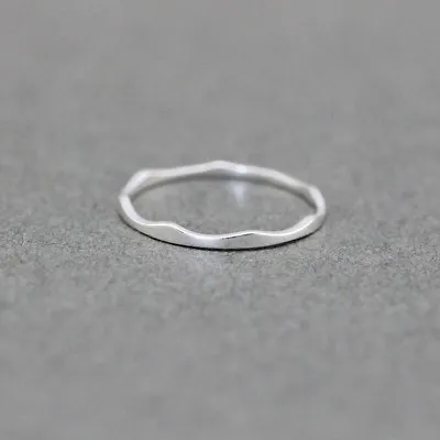 925 Sterling Silver Simple Thin Wavy Above Knuckle Midi Pinkie Ring A3388 • $9.99