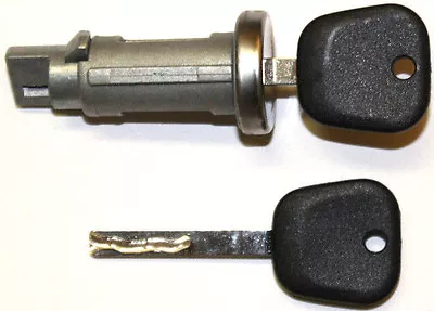 $42.95 • Buy Replacement GM Ignition Key Lock Cylinder With 2 Transponder Chip Keys To Match