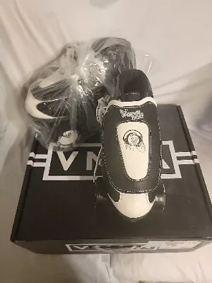 NEW VNLA Vanilla Junior Tuxedo Jam Skates Sz: M6/L7 Kids  New With Box • $250