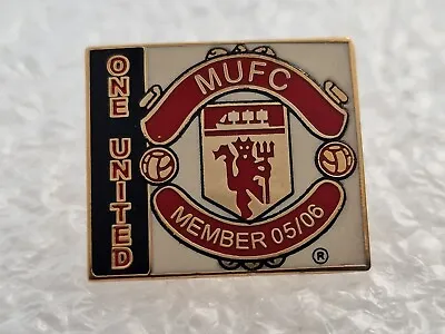 Manchester United RED Devil's Member 05/06 MUFC PIN BADGE Man One Utd Rare  • £9.90