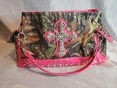 P & G Camouflage Cross Western Handbag • $40