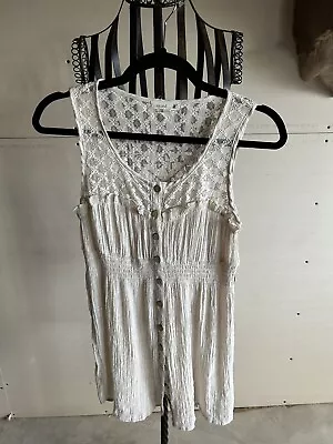 Sleeveless Lace Top By Mine  / Teen Size  Medium • $6.25