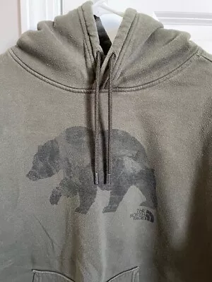 Men's North Face Hoodie Size L • $9